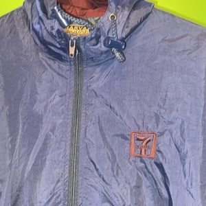 7/11 windbreaker Blue Jacket great for wind and mild rain nwot size large
